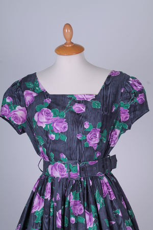Solgt vintage tøj - Blomstret sommerkjole 1950. S - Solgt - Vintage Divine - 5