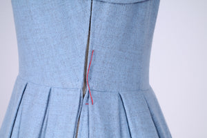 Solgt vintage tøj - Lyseblå hvedagskjole i uld med bolero1950. S - Solgt - Vintage Divine - 11