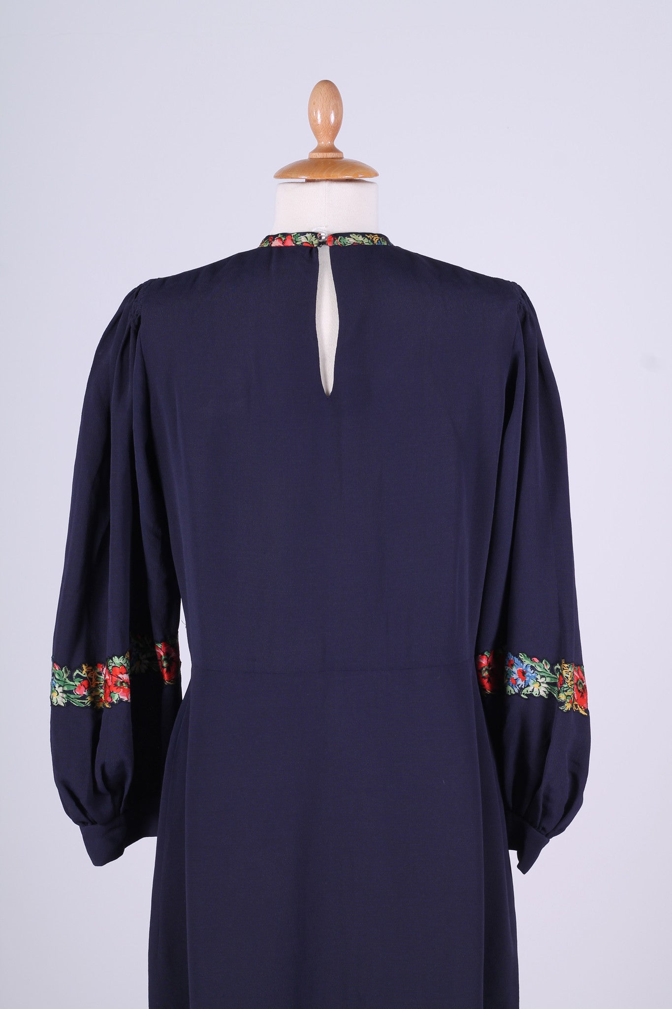 Solgt vintage tøj - Kjole i silke 1930. M - Solgt - Vintage Divine - 5