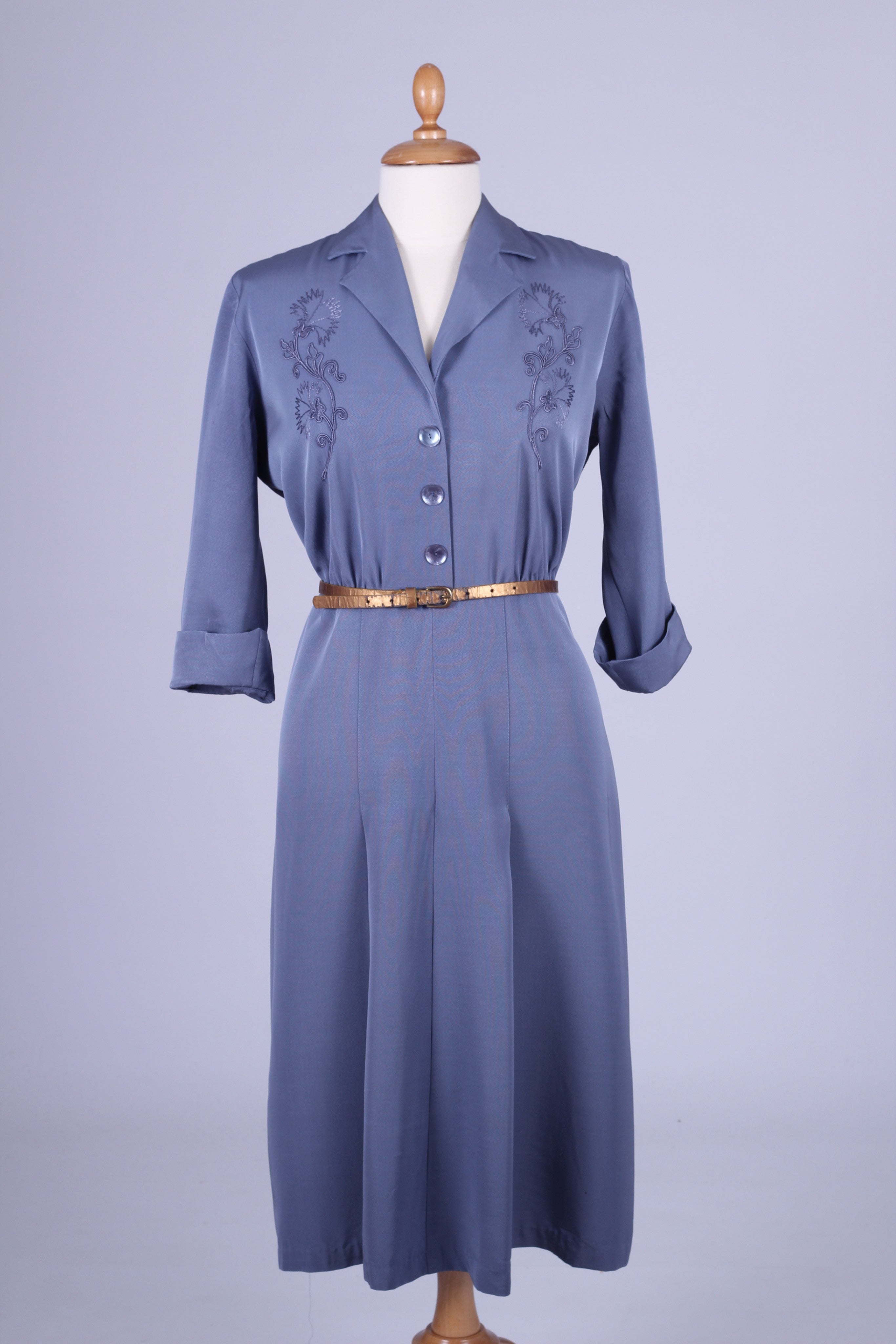 Lavendelfarvet kjole 1950. M-L