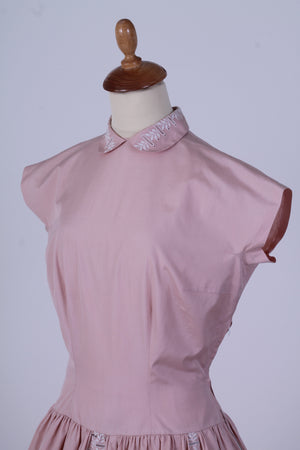 Solgt vintage tøj - Rosa selskabskjole 1950. S - Solgt - Vintage Divine - 3