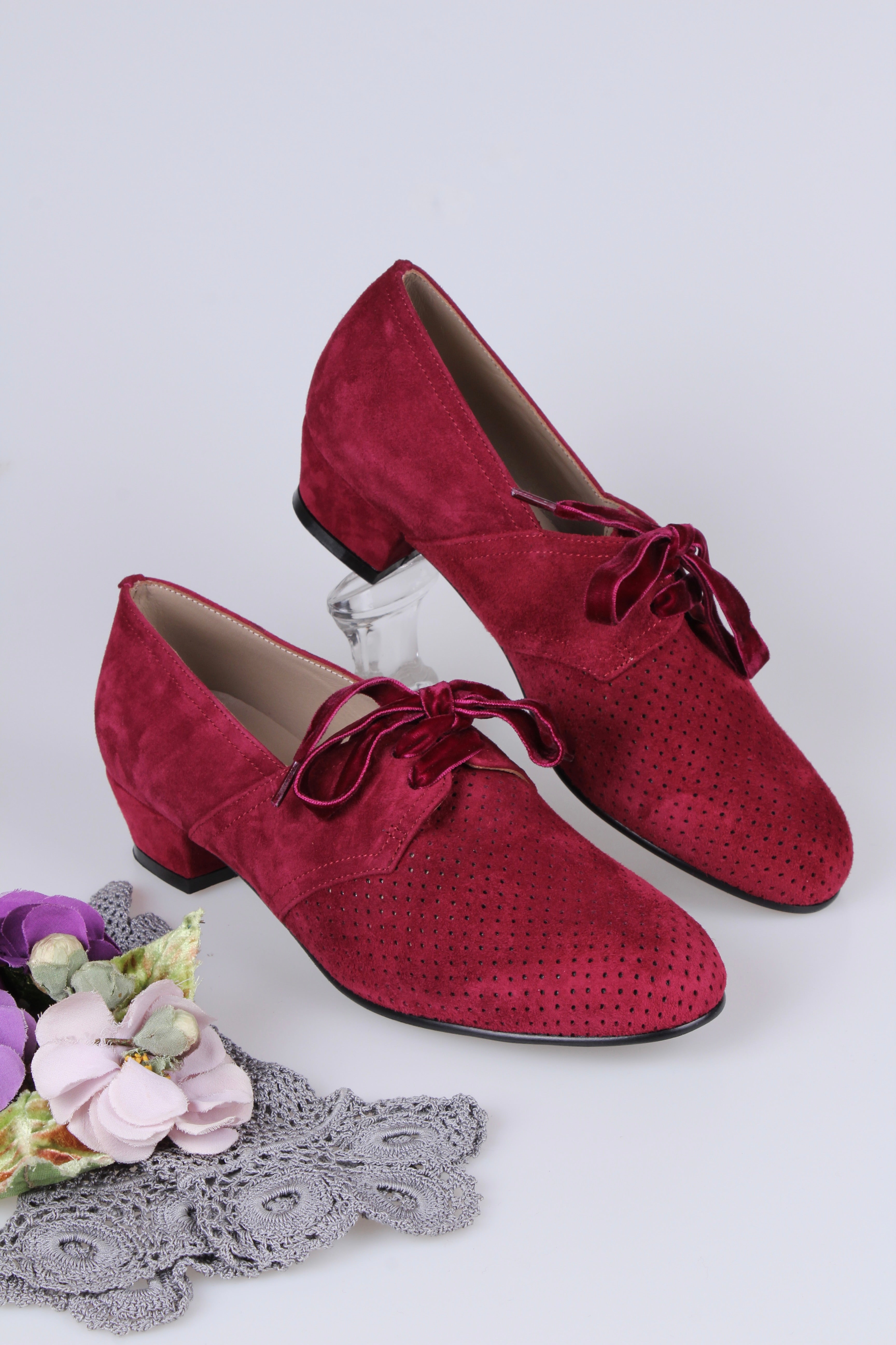 1940'er vintage style Oxford sko i ruskind med snøre - Lav hæl - Rød - Esther