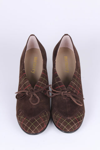 1940'er pumps i ruskind med flerfarvet syet mønster - Brun - Edith