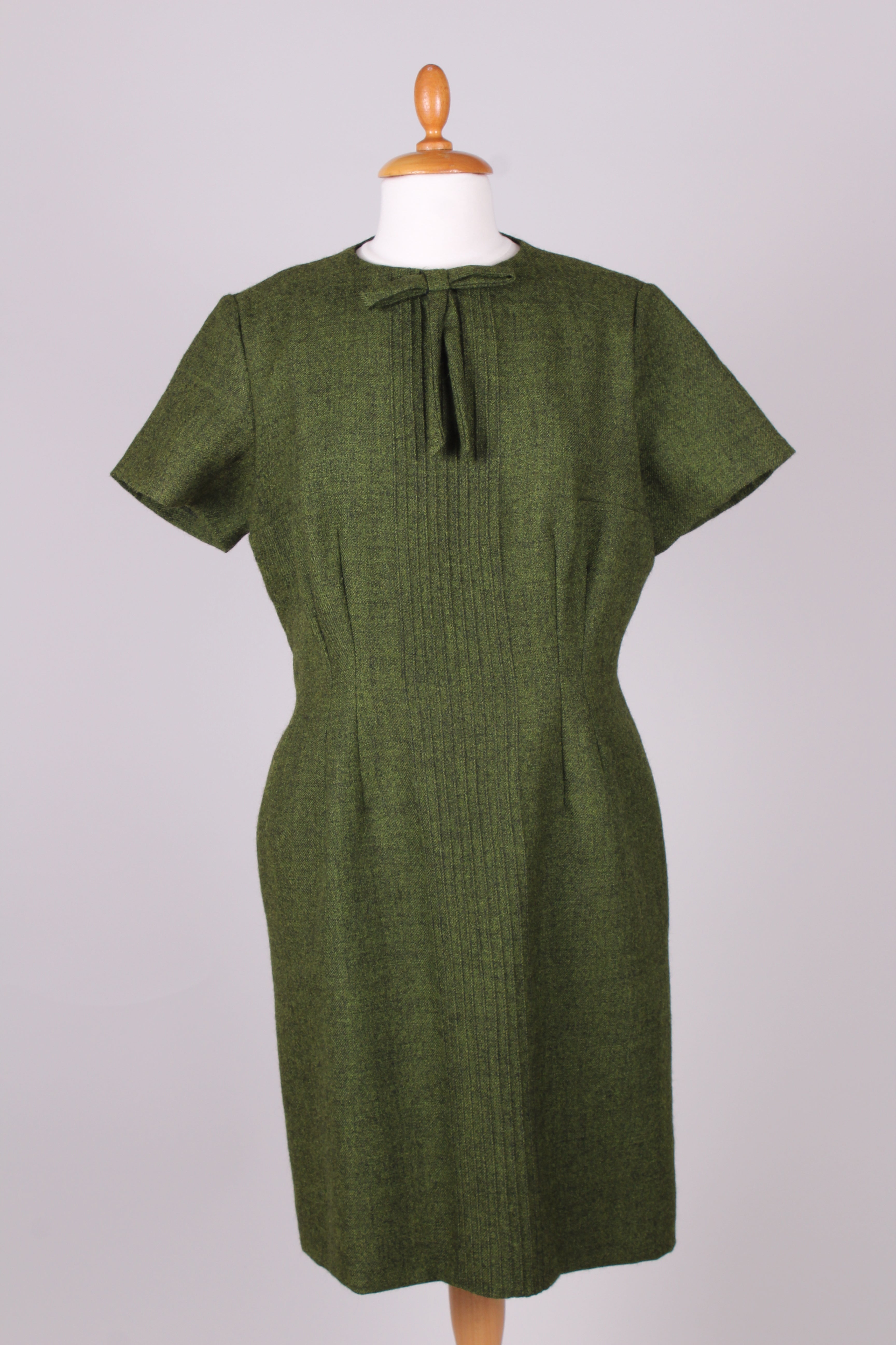grøn kjole i uld. L Vintage Divine v. memery Aps