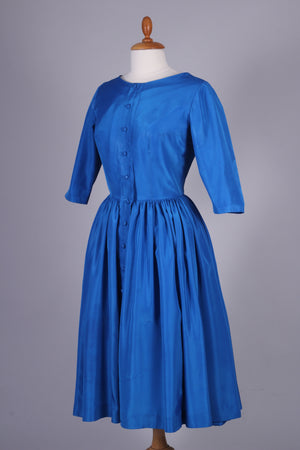 Blå satin selskabskjole, 1950. S-M