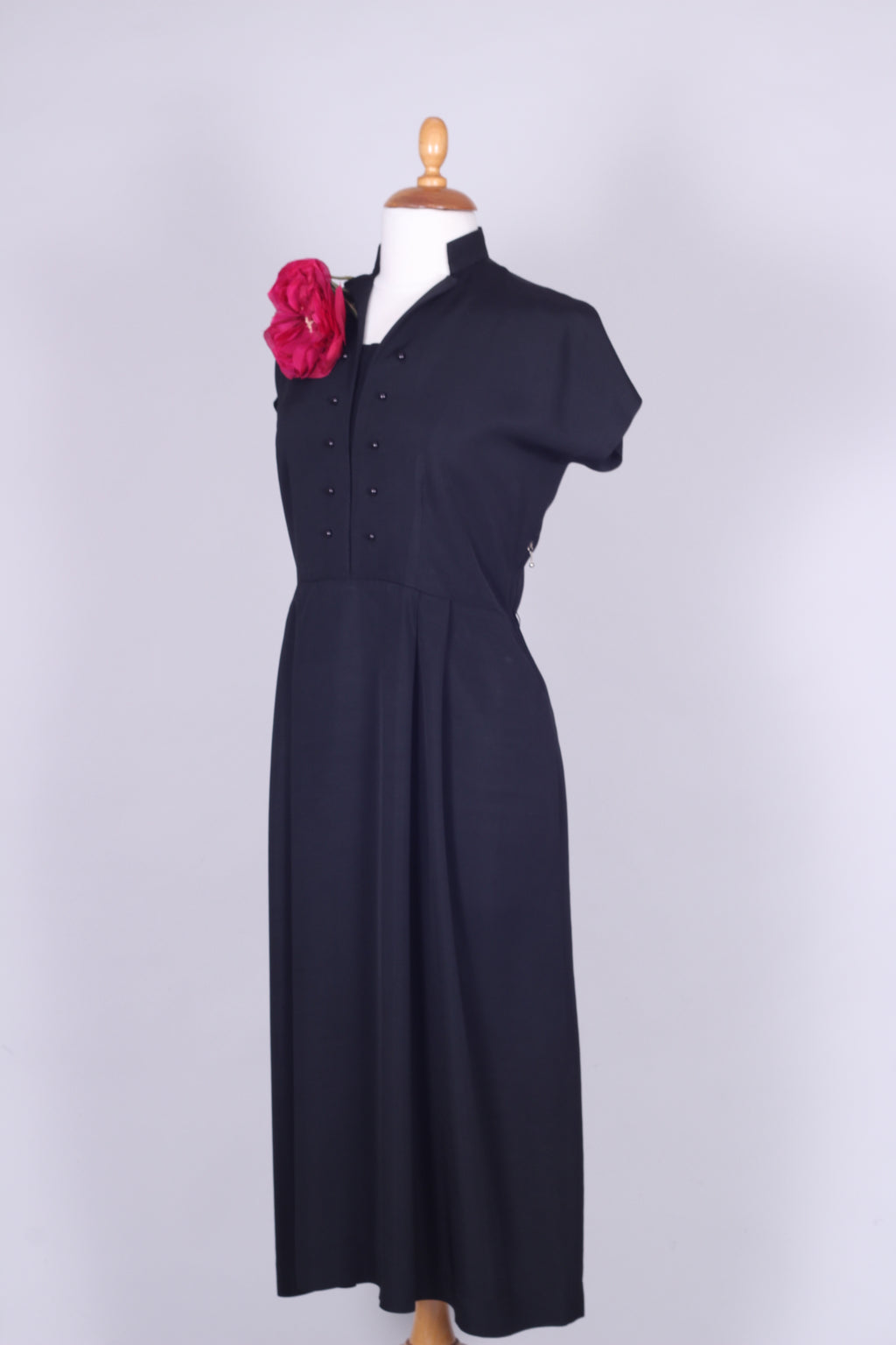Sort kjole i silke rebs. 1950. Xl