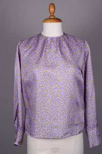 Skjortebluse, satin med print. 1960. S-M
