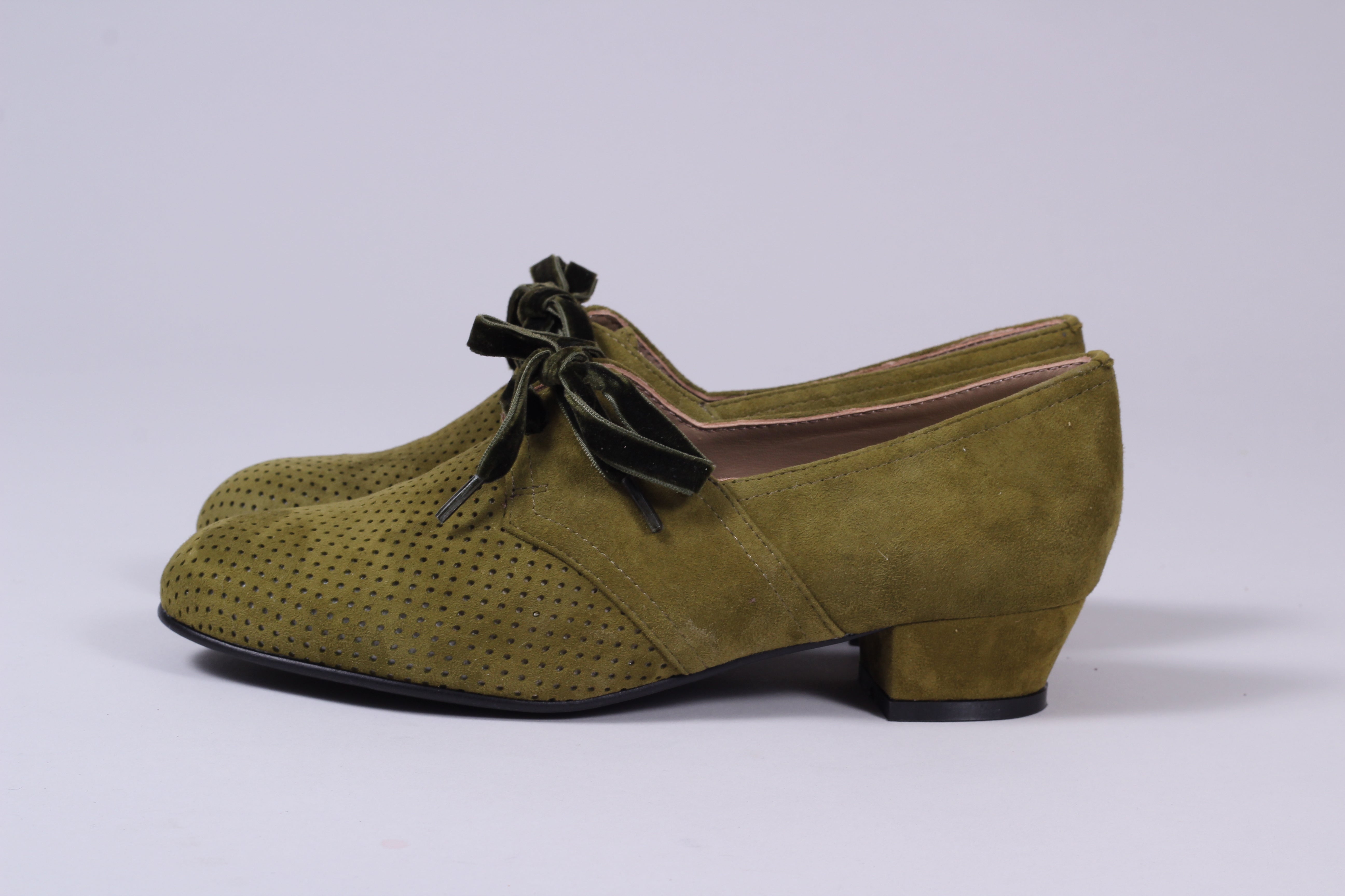 1940'er vintage style Oxford sko i ruskind med snøre - Lav hæl - Støvet grøn - Esther