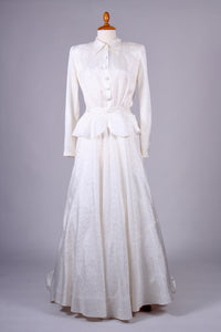 Brudekjole med slæb. 1950. L
