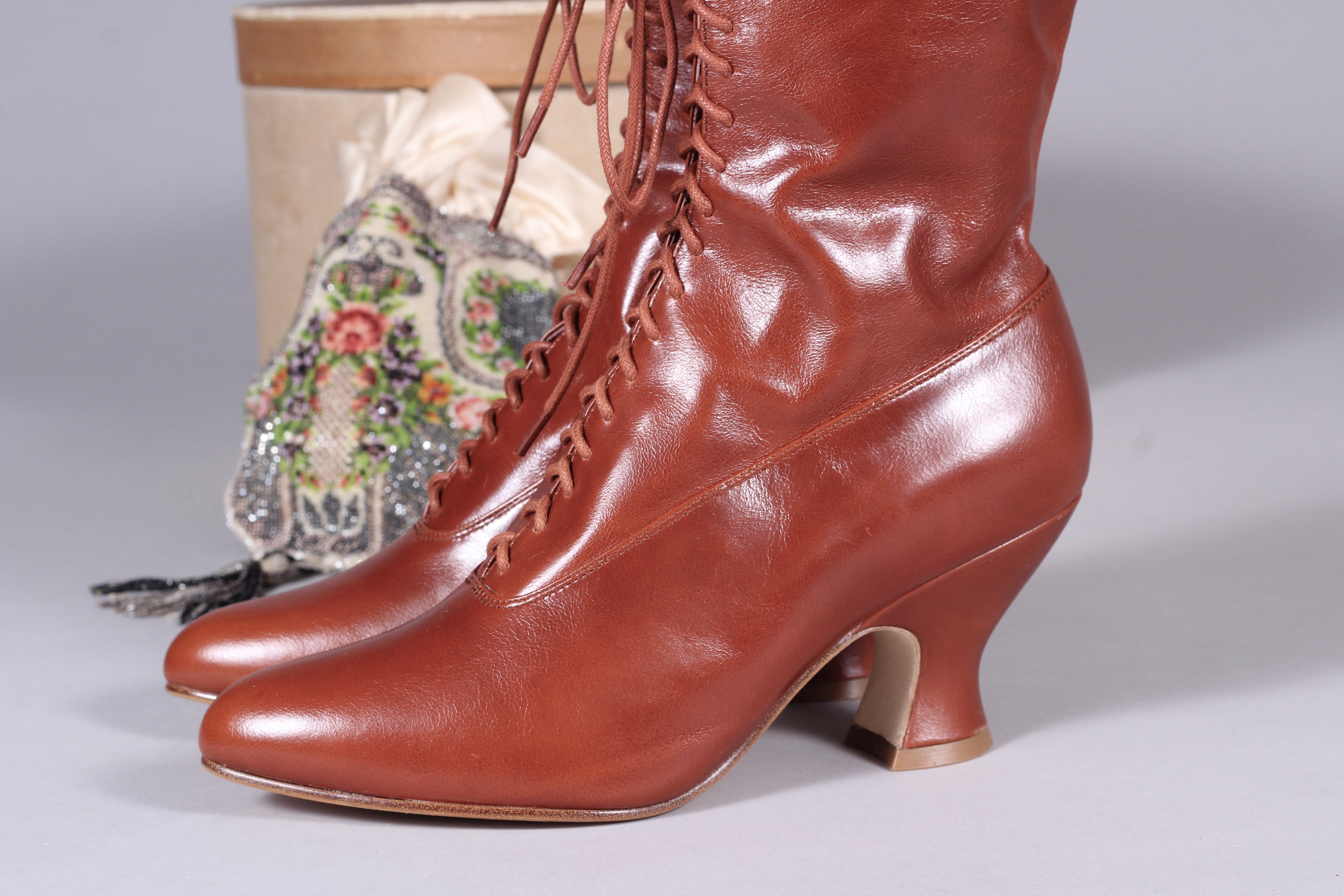 Edwardiansk snørestøvle med pompadour hæl, 1900-1915 - cognac brun - Rose