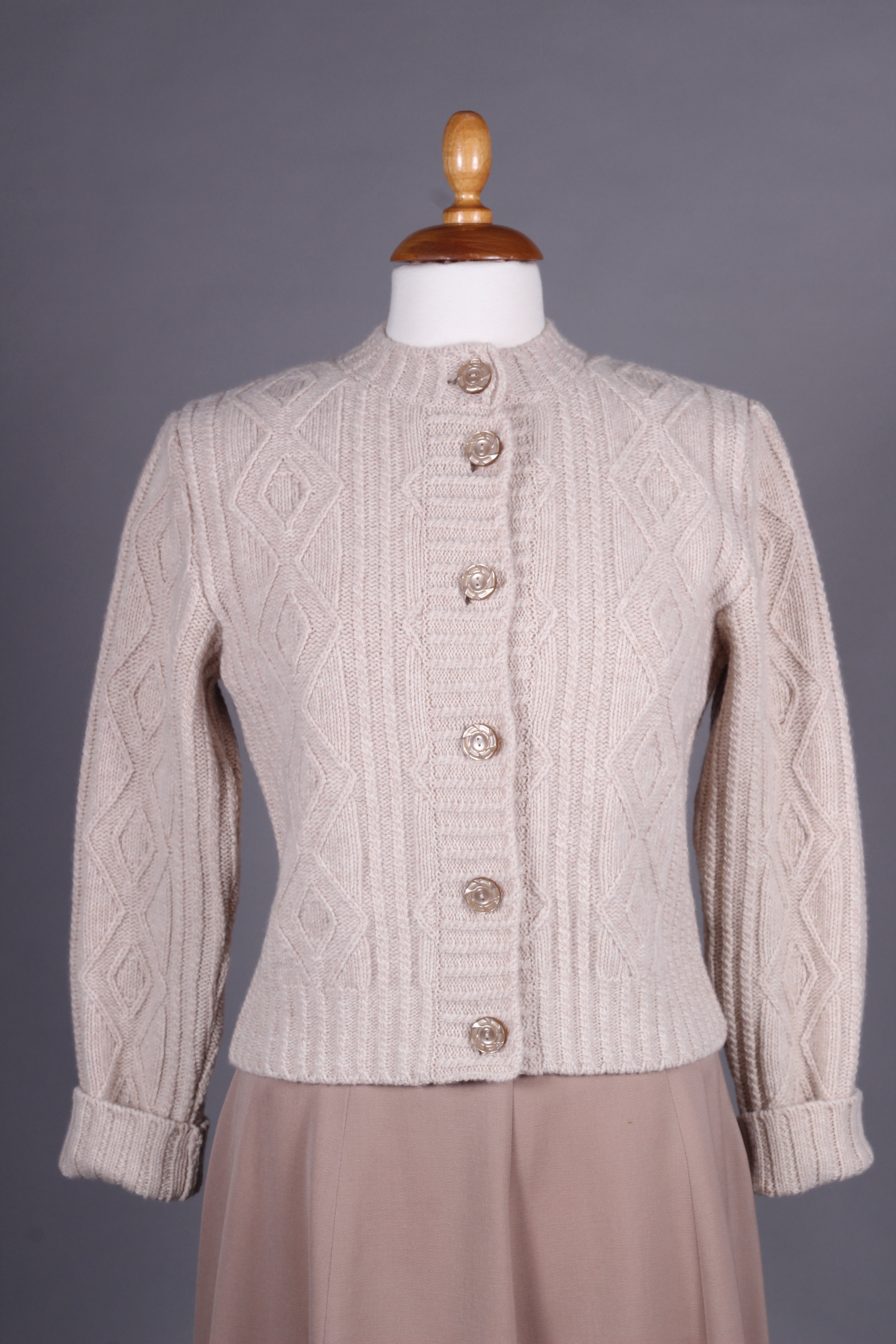1940’er - tidlig 1960’er - Klassisk vintage style cardigan - Creme hvid  - Ingrid