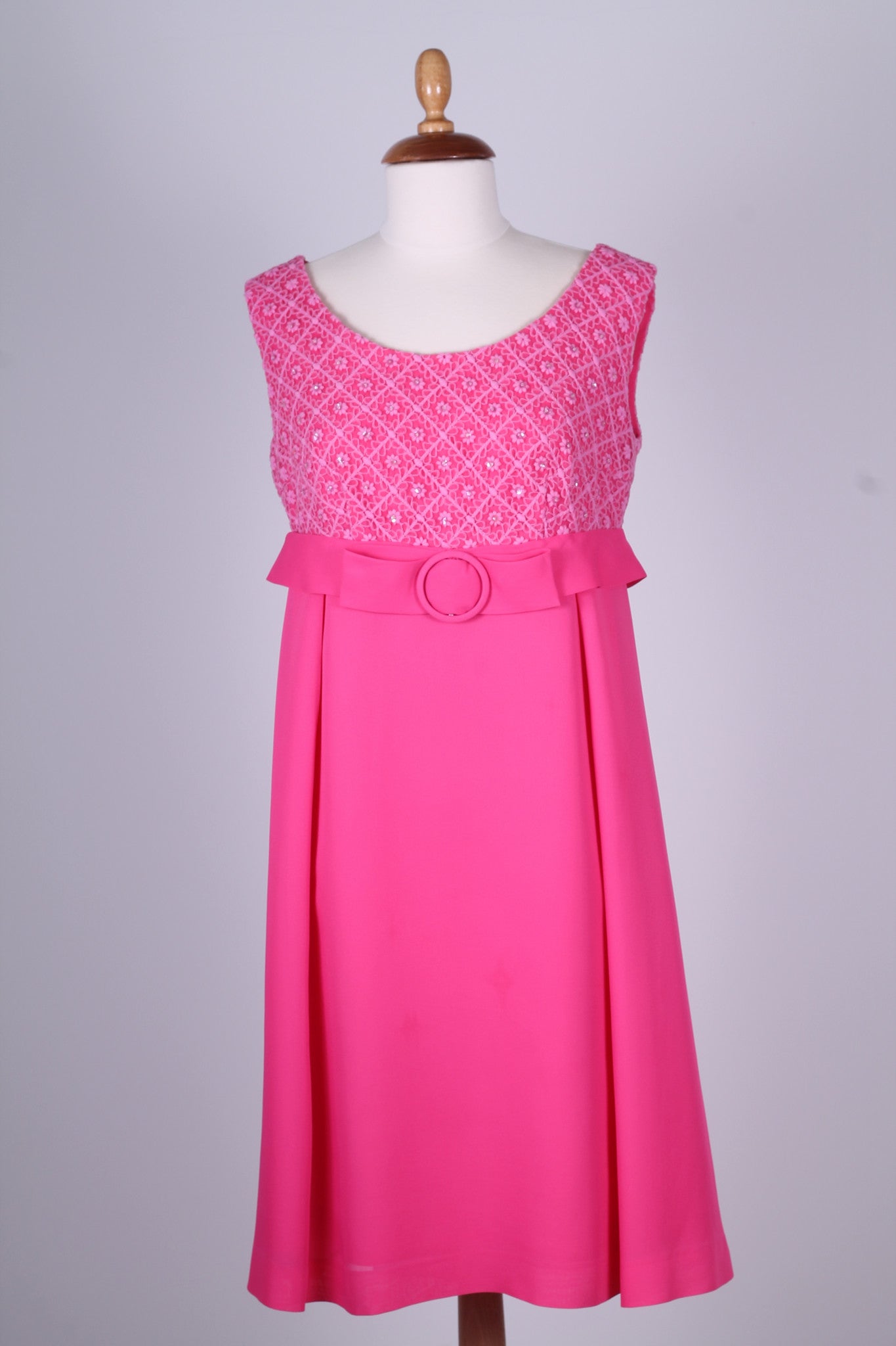 Solgt vintage tøj - Pink cocktailkjole 1960. S-M - Solgt - Vintage Divine - 1