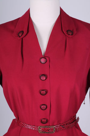 Solgt vintage tøj - Rød hverdagskjole 1940. M - Solgt - Vintage Divine - 5