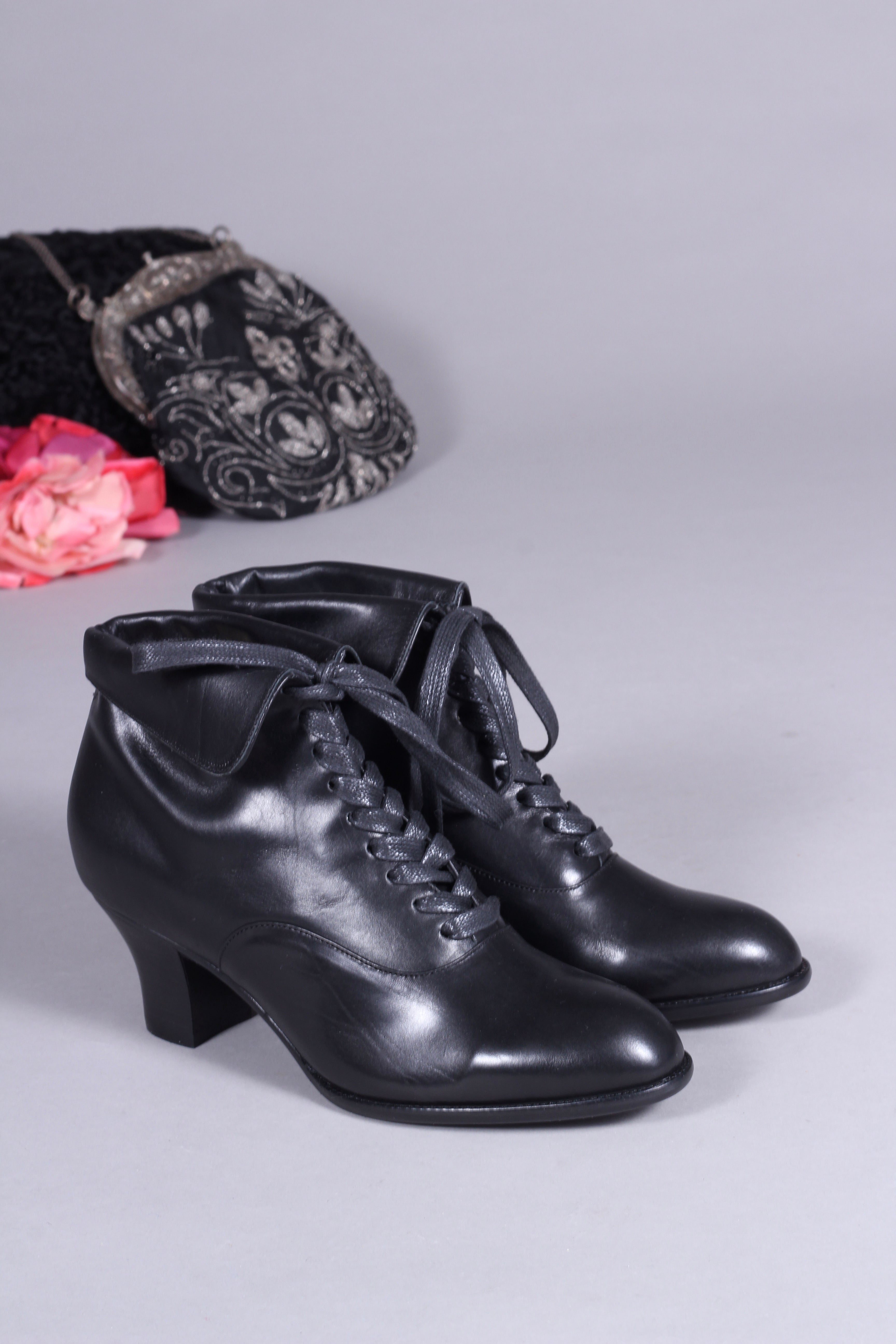 Elegant 1930'er vintage style ankelstøvle  - Sort - Betty