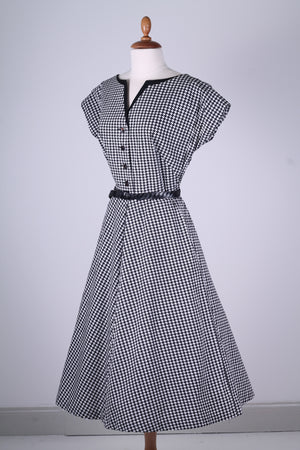 Solgt vintage tøj - Pepitaternet sommerkjole 1950. S-M - Solgt - Vintage Divine - 2