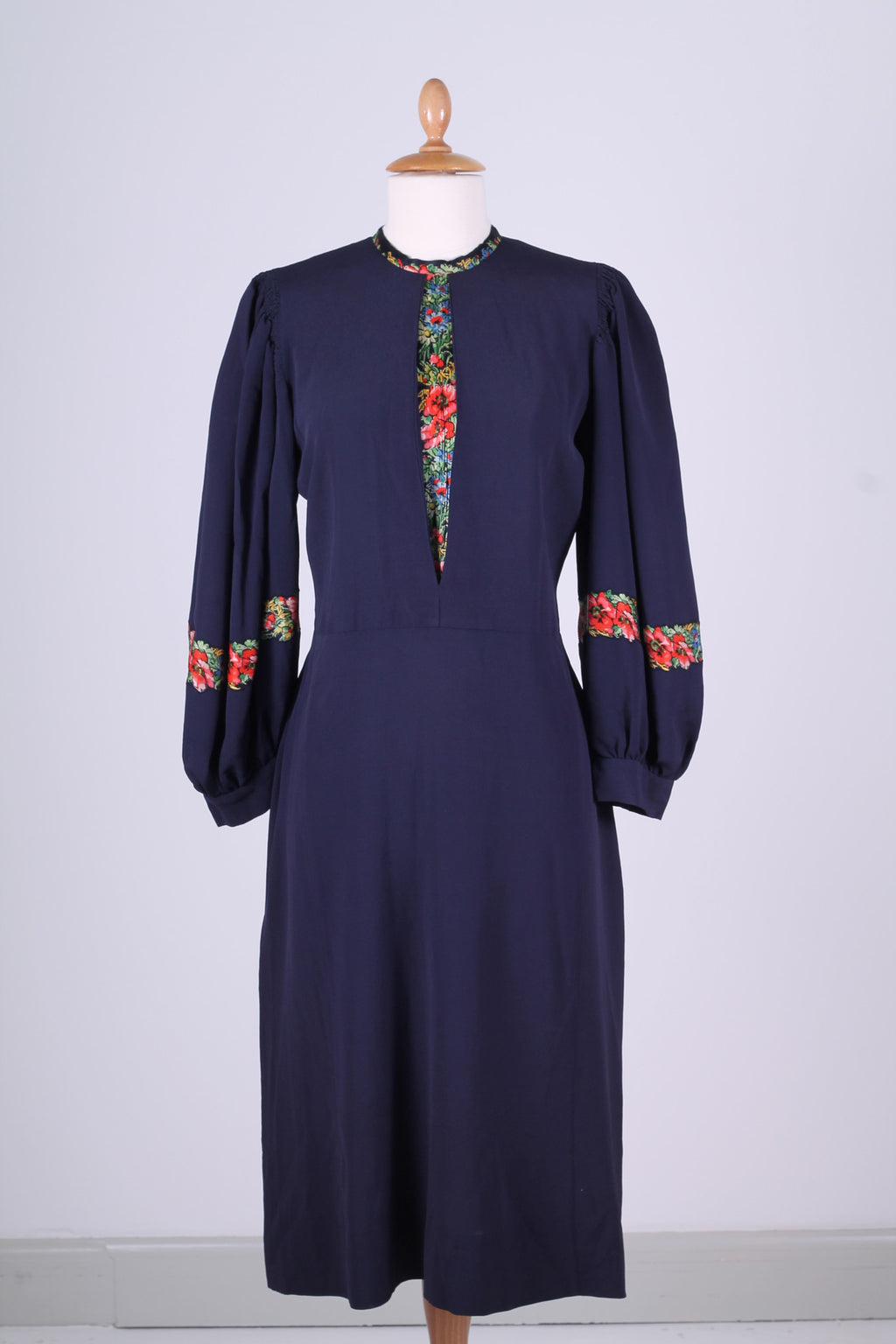 Solgt vintage tøj - Kjole i silke 1930. M - Solgt - Vintage Divine - 1