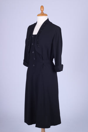 Sort kjole med perlebroderi 1940. L-XL