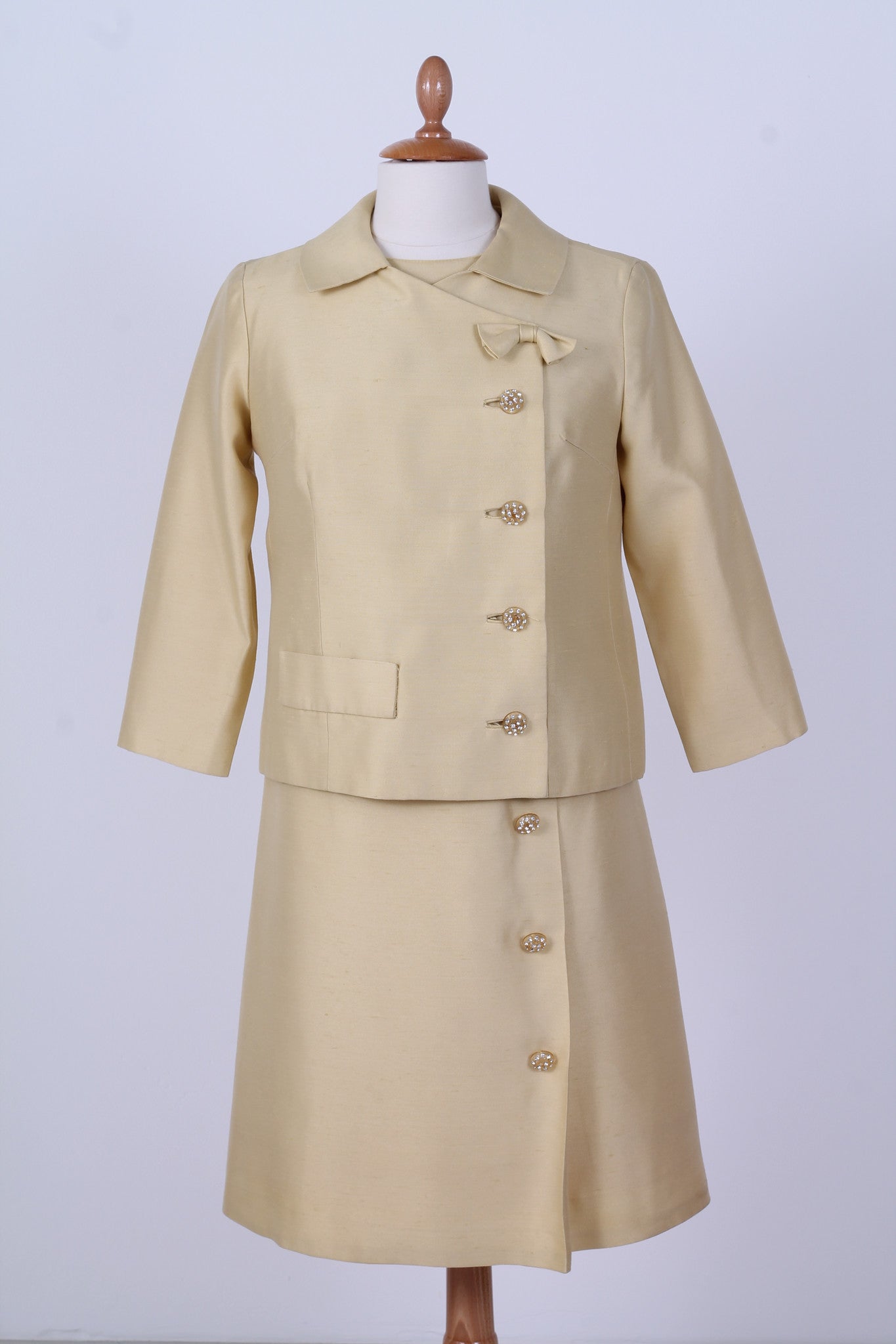 Solgt vintage tøj - Lysegul cocktailkjole med jakke 1960. S-M - Solgt - Vintage Divine - 1