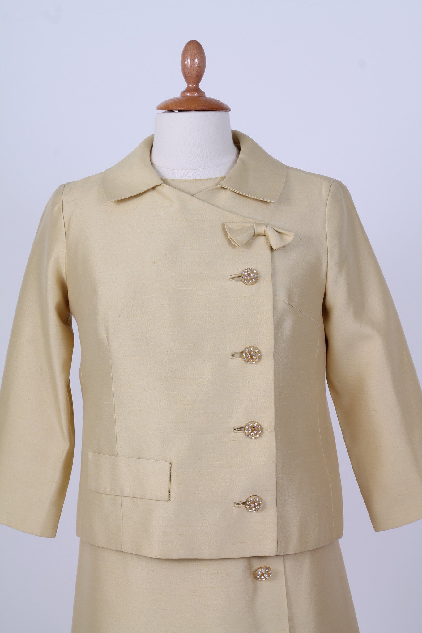 Solgt vintage tøj - Lysegul cocktailkjole med jakke 1960. S-M - Solgt - Vintage Divine - 4