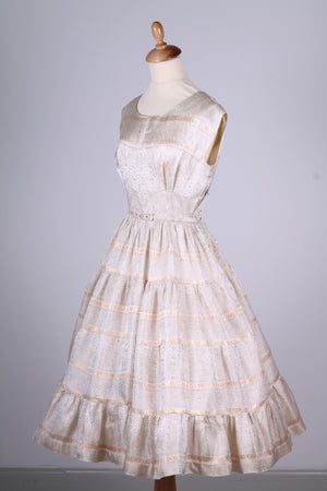 Solgt vintage tøj - Guldbrokade selskabskjole 1950. XS - Solgt - Vintage Divine - 2
